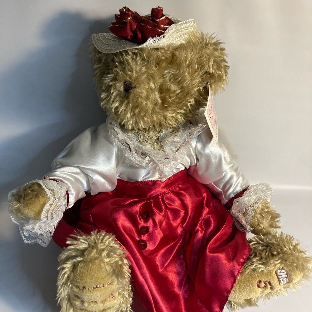 Heinz Sarah creature comfort brown bear plush